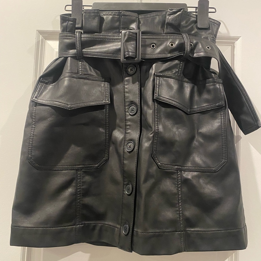 Banana Republic Short Leather Belted Paperbag Skirt